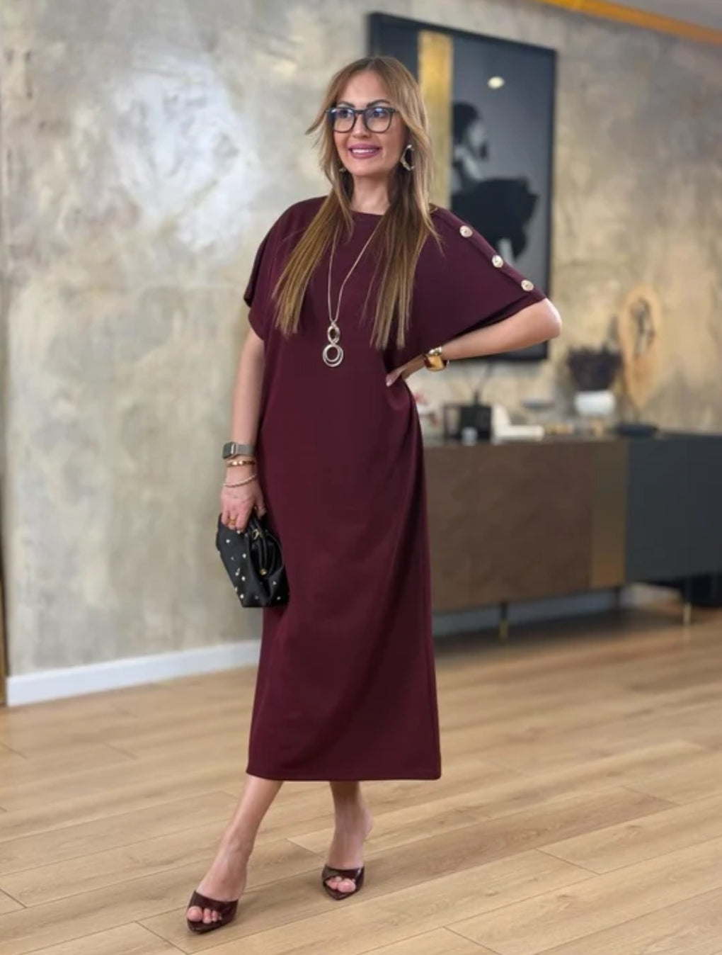 Vestido Pérola- Delicadeza e Sofisticação em Cada Detalhe! Compre Hoje e Ganhe Uma Bolsa de Brinde!