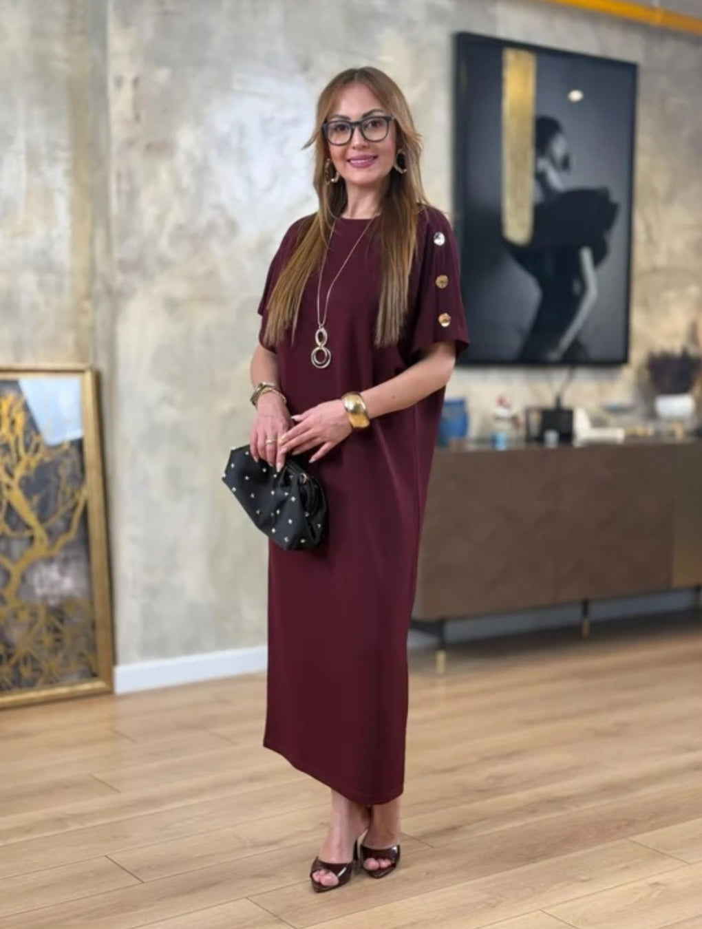 Vestido Pérola- Delicadeza e Sofisticação em Cada Detalhe! Compre Hoje e Ganhe Uma Bolsa de Brinde!