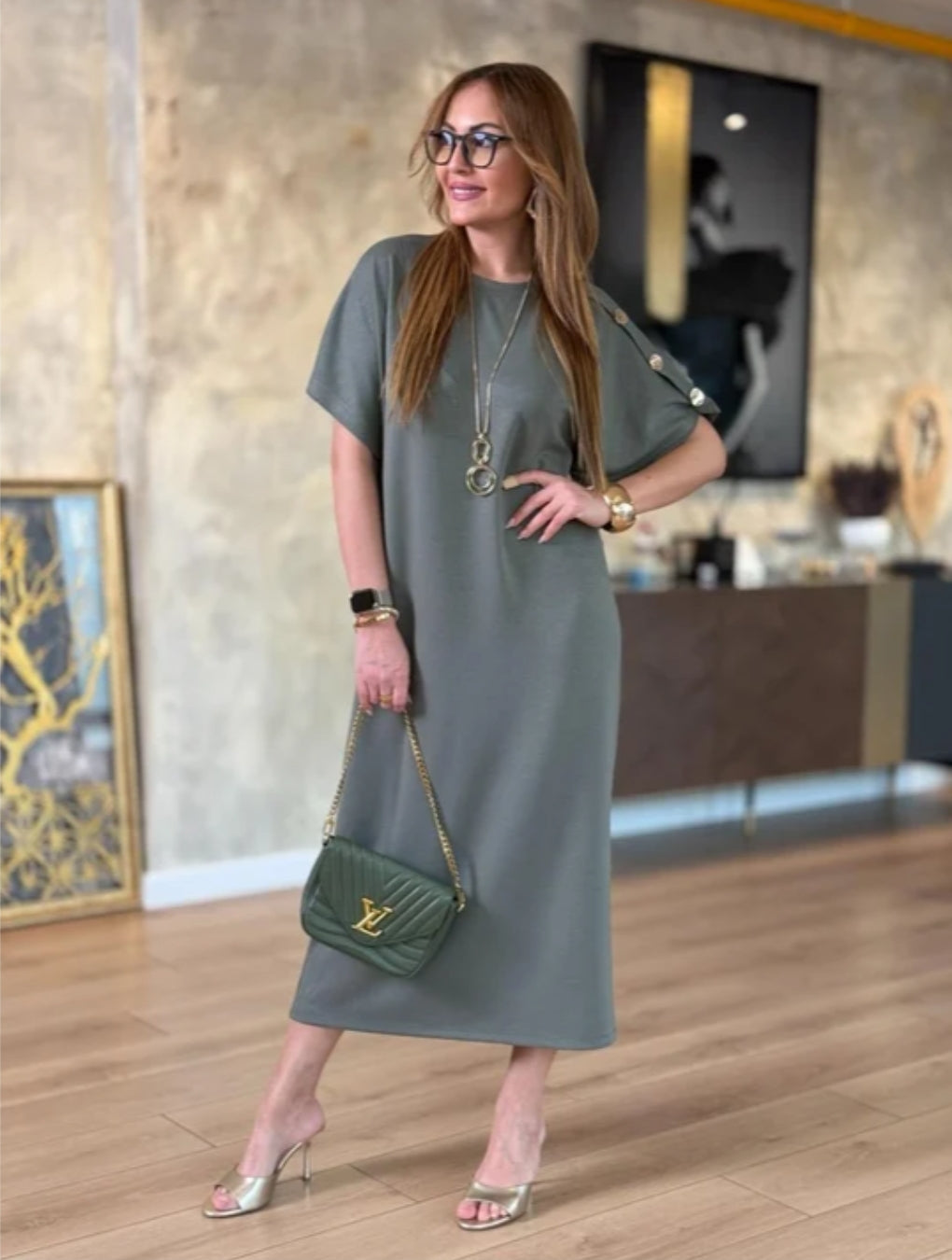 Vestido Pérola- Delicadeza e Sofisticação em Cada Detalhe! Compre Hoje e Ganhe Uma Bolsa de Brinde!